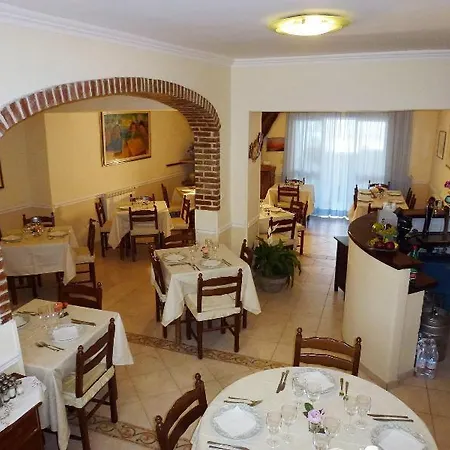 Hotell Casa Nicola 2*