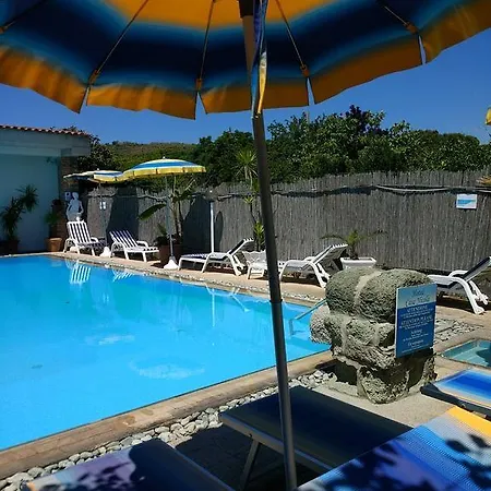 Готель Casa Nicola Sant'Angelo (Isola d'Ischia)